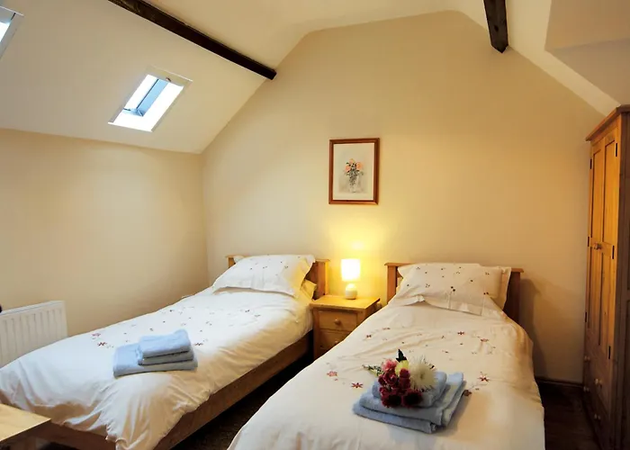 Bluebell Cottage - E4741